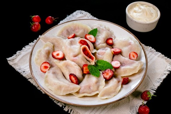 Pierogi z truskawkami